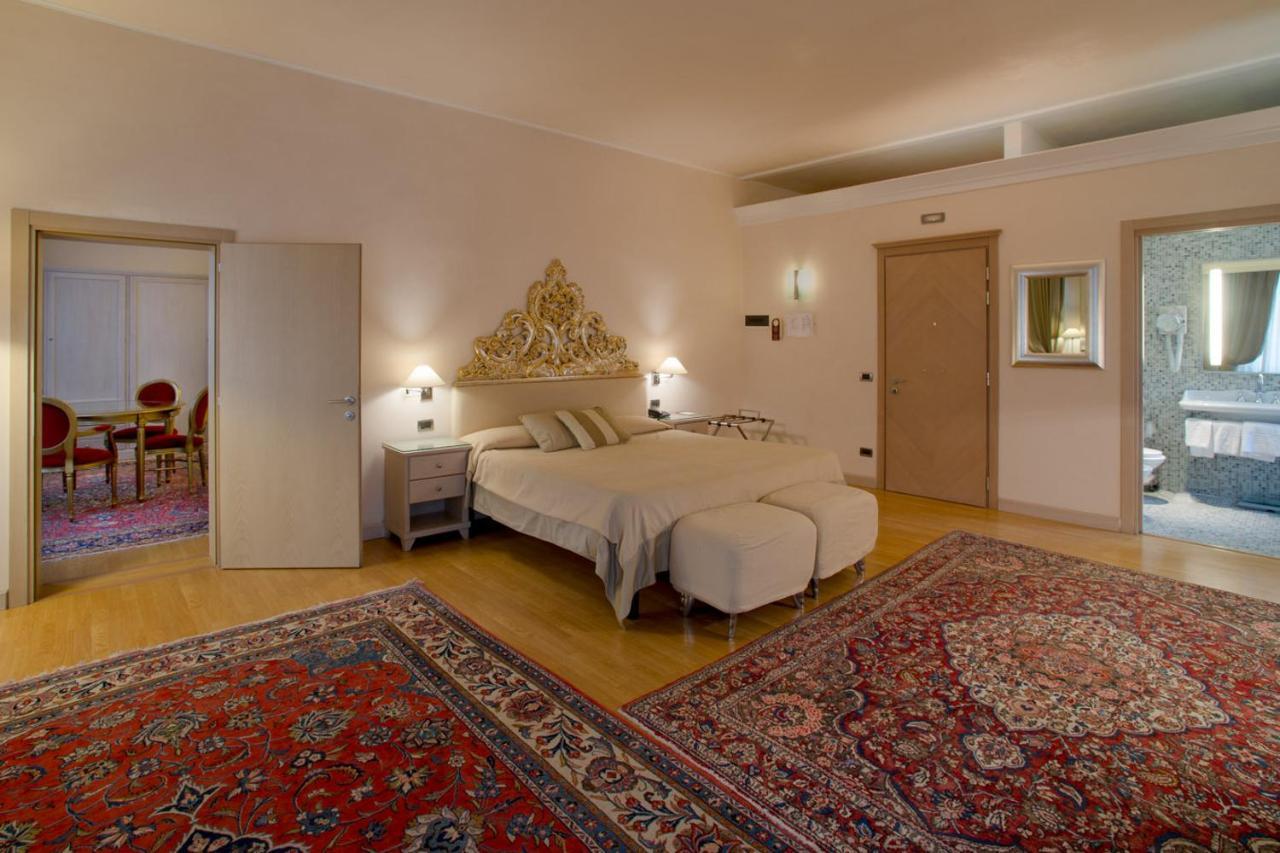 Hotel Liassidi Palace Venice Room photo